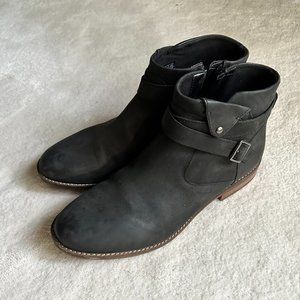 Clarks Womens Camzin Dime Ankle Boot - Size 11